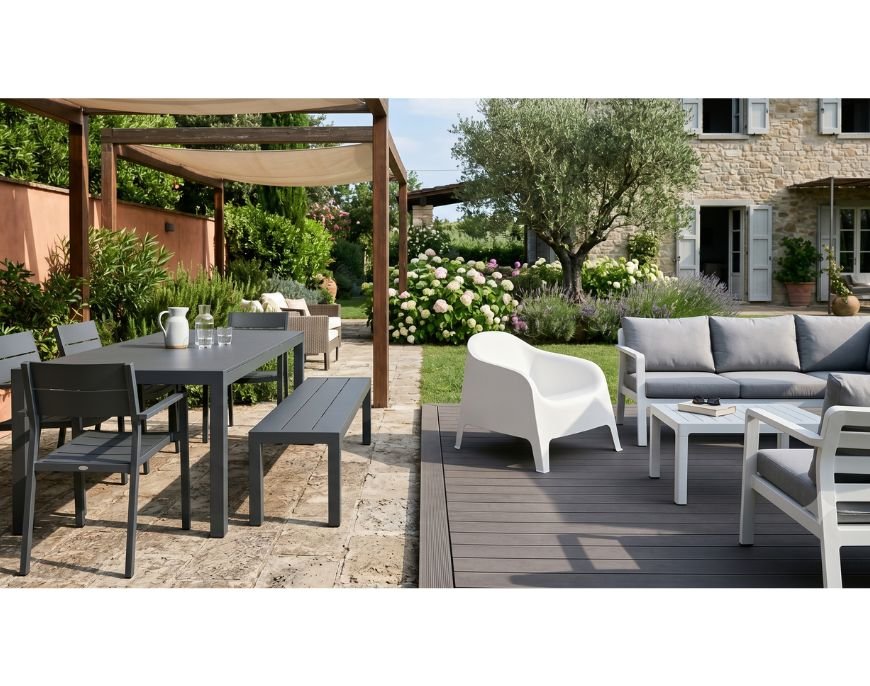 Arredo giardino in alluminio o resina: guida alla scelta